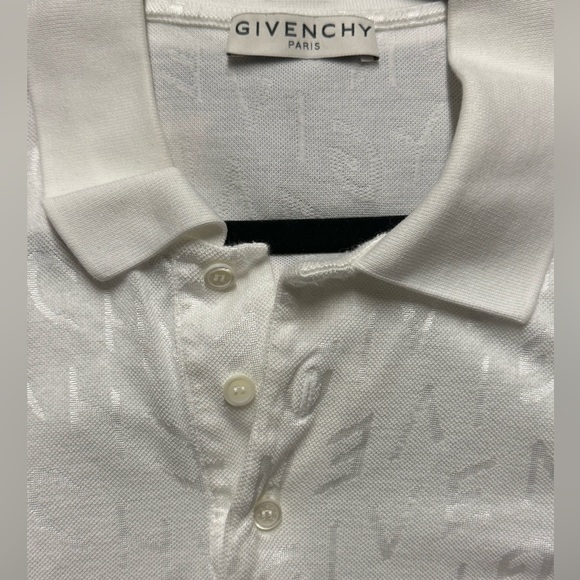 GIVENCHY
Collar Short Sleeve Polo Shirt
Size: L - Picture 3 of 3